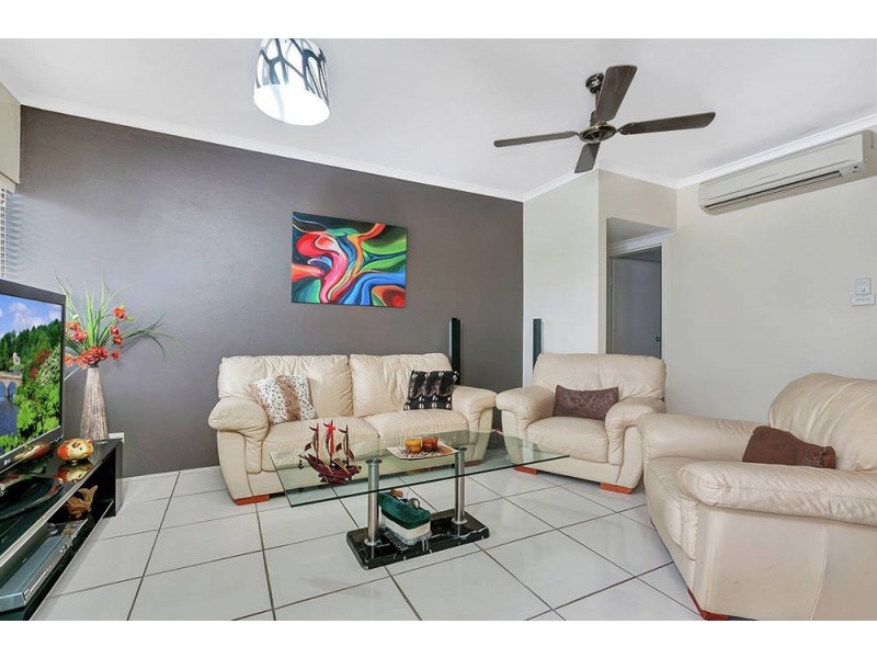 219 McLeod Street, Cairns North QLD 4870