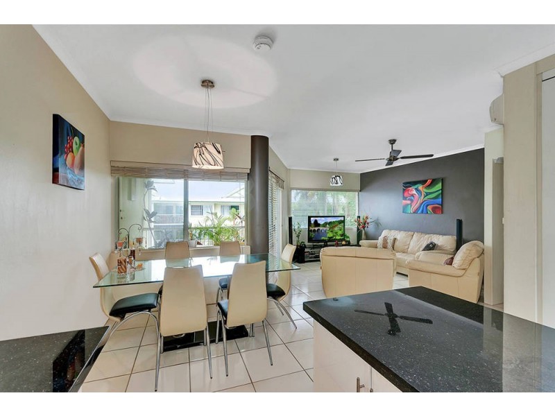 219 McLeod Street, Cairns North QLD 4870