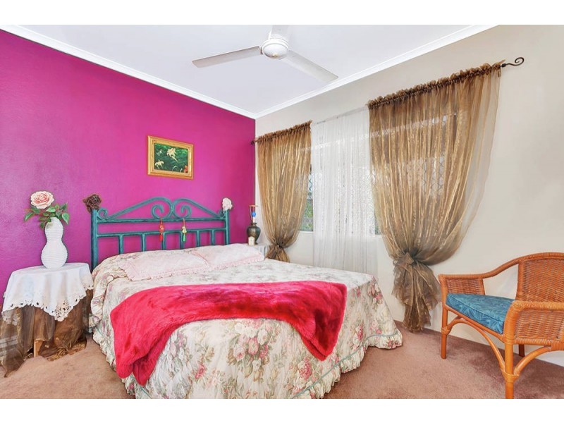 219 McLeod Street, Cairns North QLD 4870