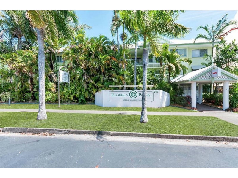 219 McLeod Street, Cairns North QLD 4870