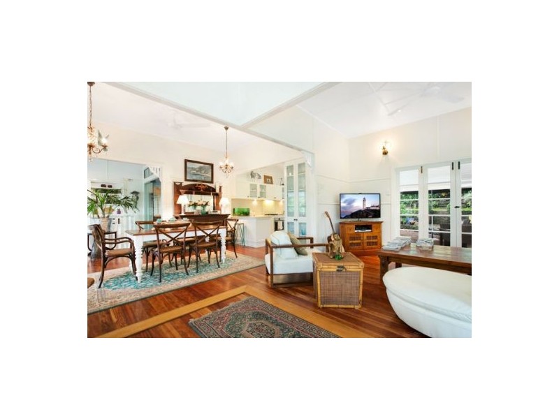 32 Walsh Street, Edge Hill QLD 4870