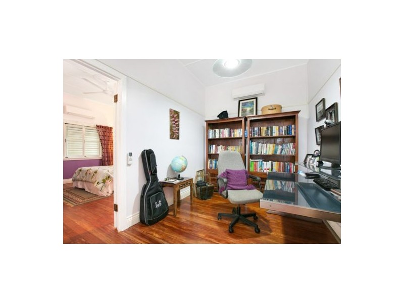 32 Walsh Street, Edge Hill QLD 4870