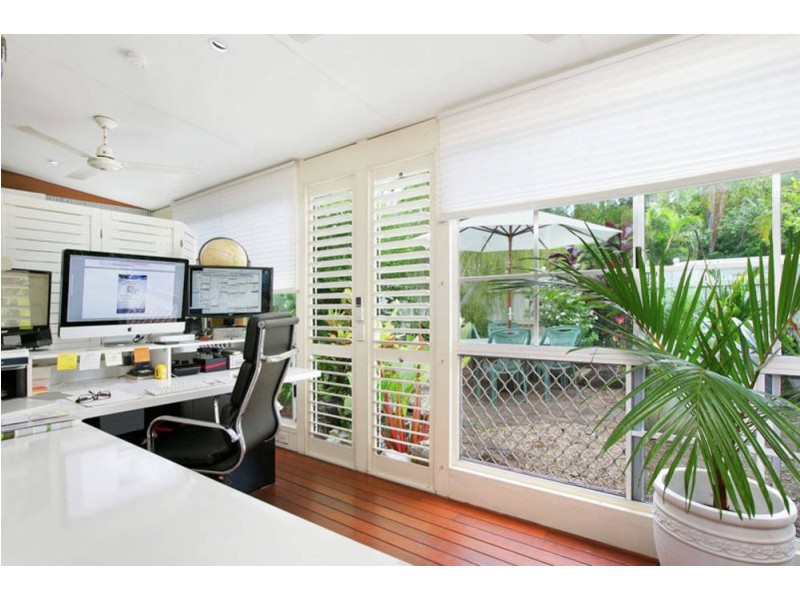 7 Caribbean Street, Holloways Beach QLD 4878