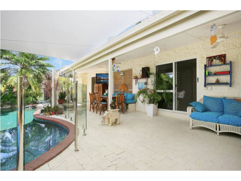 7 Caribbean Street, Holloways Beach QLD 4878