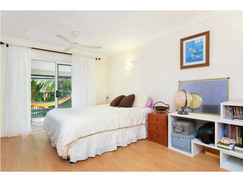 7 Caribbean Street, Holloways Beach QLD 4878