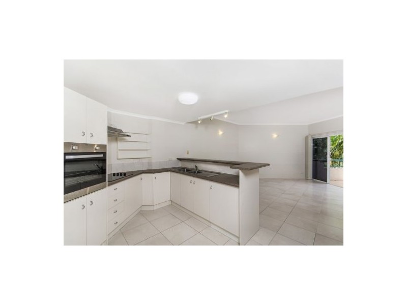 10/34 Lily Street, Cairns North QLD 4870