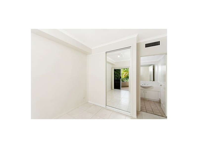 10/34 Lily Street, Cairns North QLD 4870
