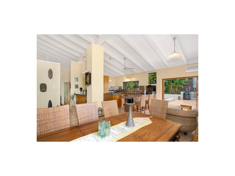 13-15 Megan Street, Freshwater QLD 4870