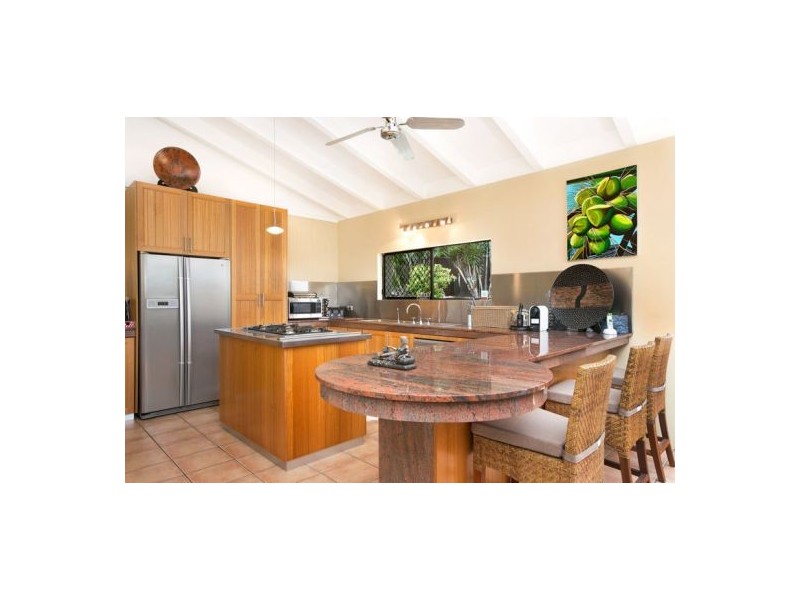 13-15 Megan Street, Freshwater QLD 4870