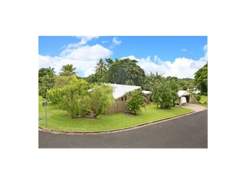 13-15 Megan Street, Freshwater QLD 4870