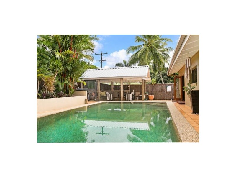 13-15 Megan Street, Freshwater QLD 4870