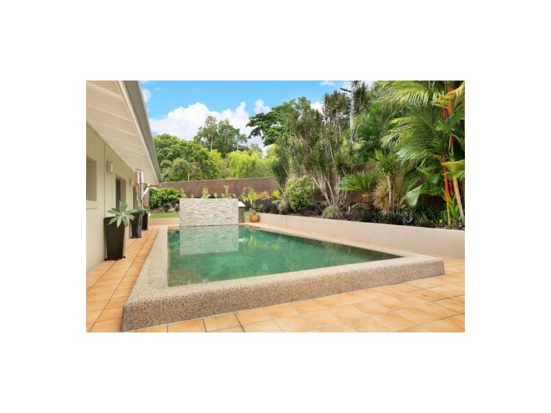 13-15 Megan Street, Freshwater QLD 4870