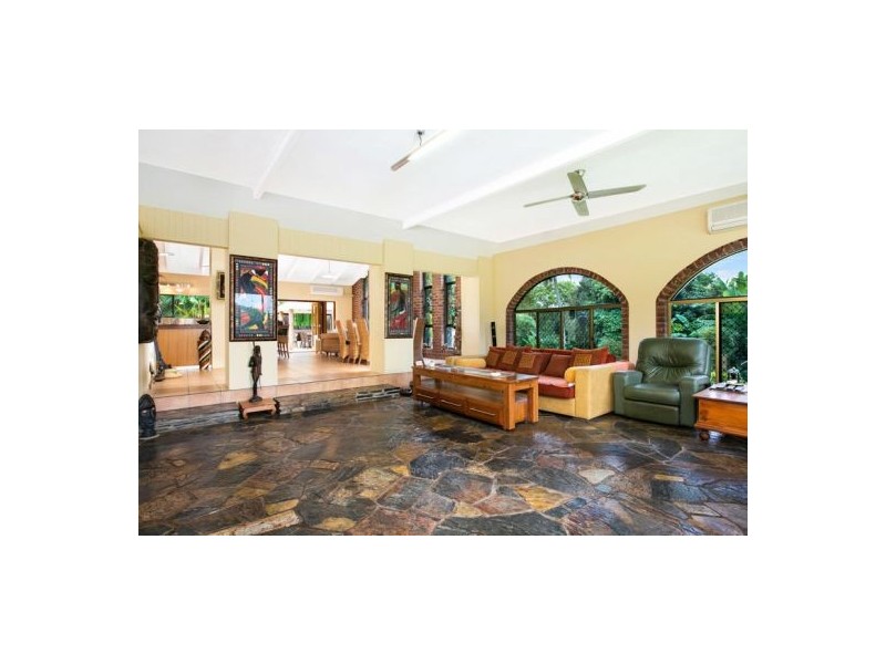 13-15 Megan Street, Freshwater QLD 4870