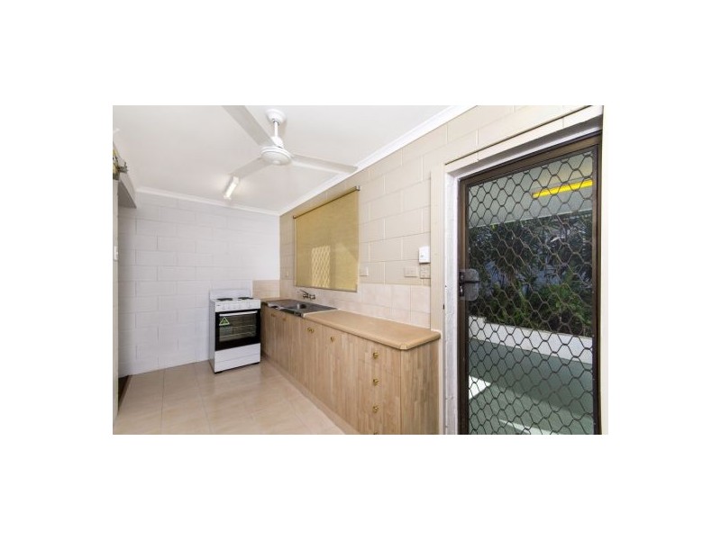 7/5 Crathern St, Edge Hill QLD 4870