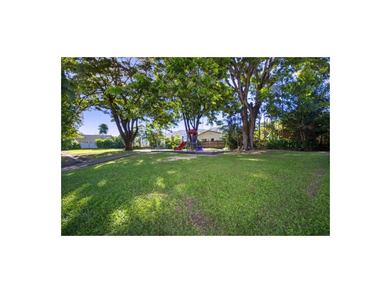 7/5 Crathern St, Edge Hill QLD 4870