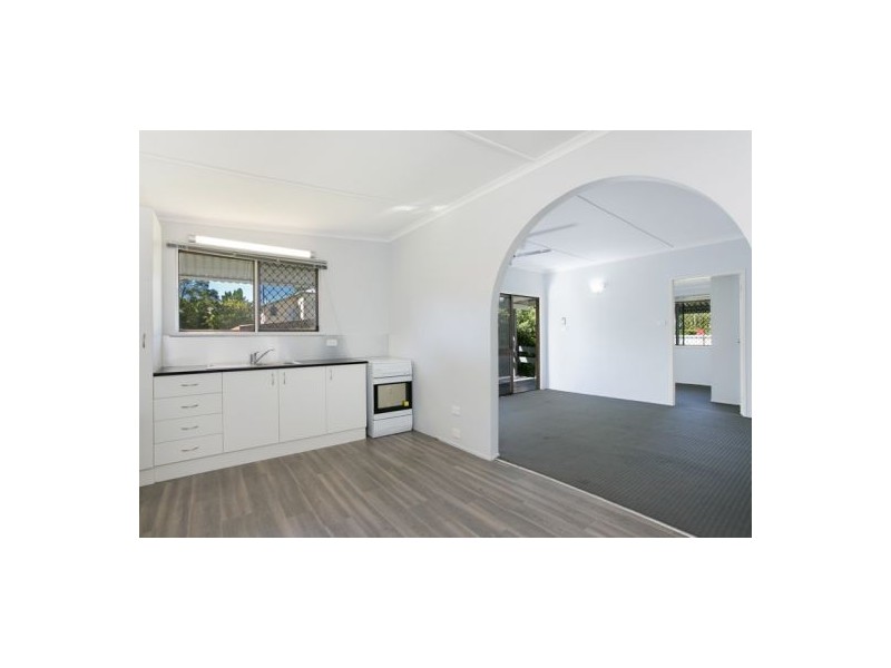 76 Reservoir Road, Manoora QLD 4870
