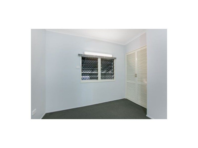 76 Reservoir Road, Manoora QLD 4870