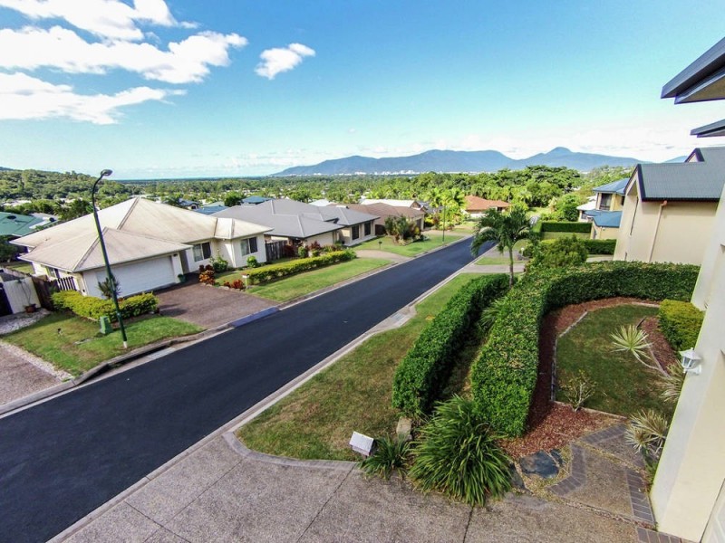 13 Yellowfin Close, Kanimbla QLD 4870
