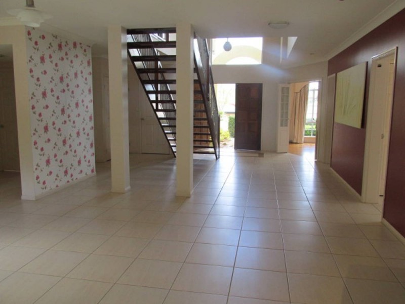 13 Yellowfin Close, Kanimbla QLD 4870
