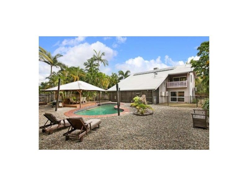 72 Wistaria Street, Holloways Beach QLD 4878