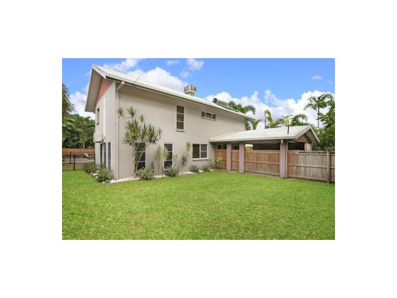 72 Wistaria Street, Holloways Beach QLD 4878