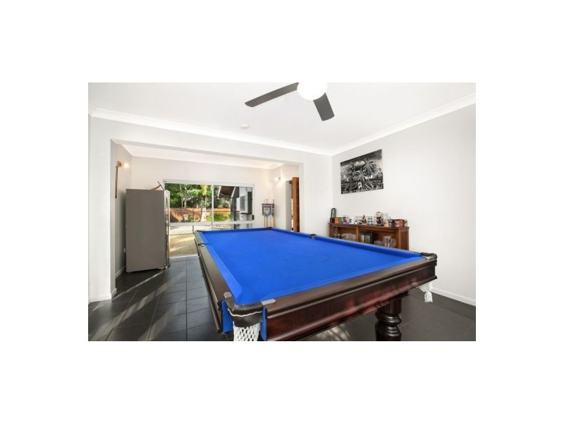 72 Wistaria Street, Holloways Beach QLD 4878