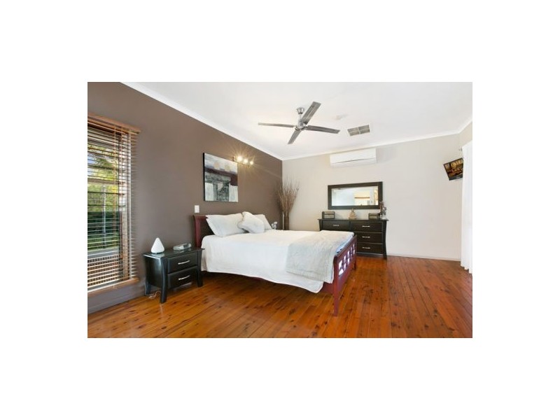 72 Wistaria Street, Holloways Beach QLD 4878