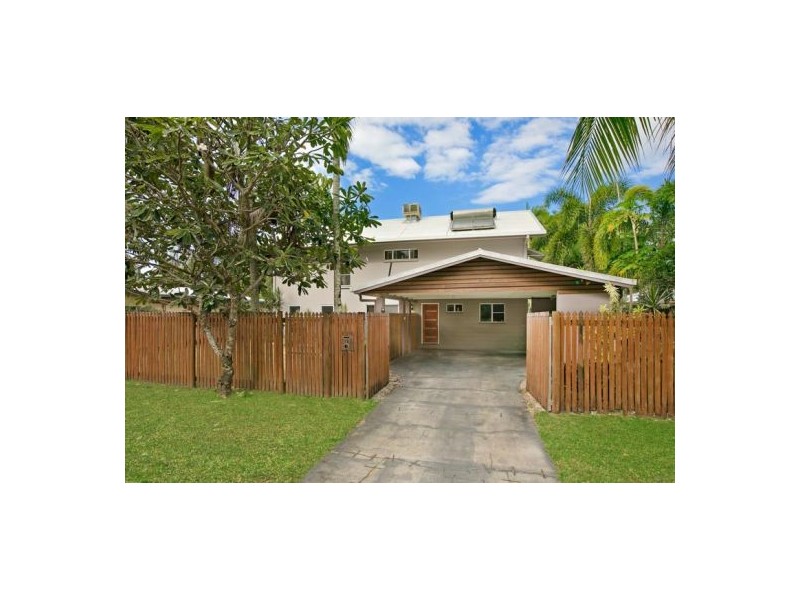 72 Wistaria Street, Holloways Beach QLD 4878