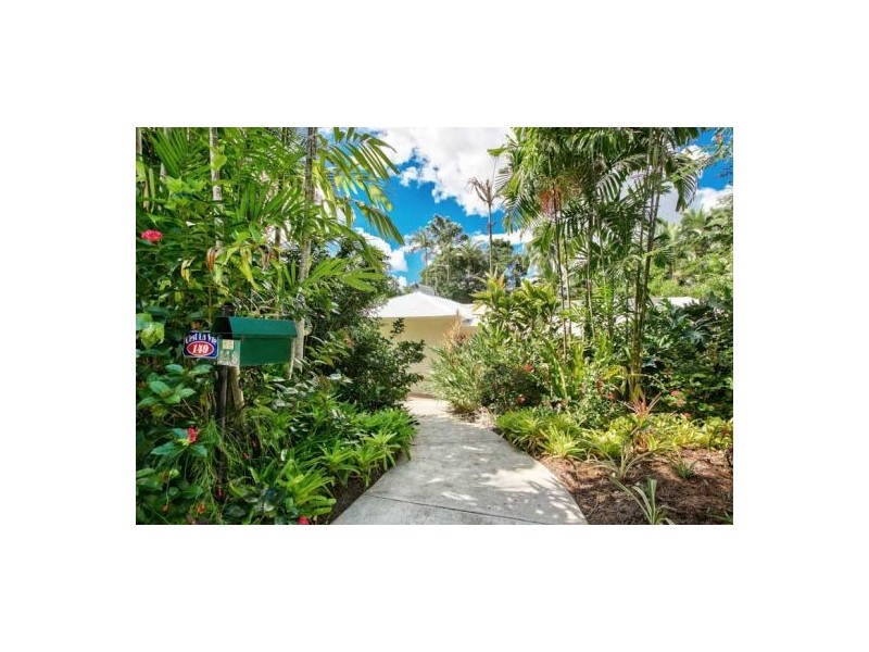 149-153 Hillview Crescent, Whitfield QLD 4870