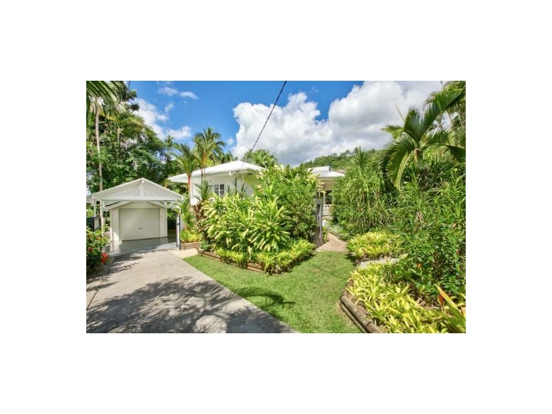 149-153 Hillview Crescent, Whitfield QLD 4870