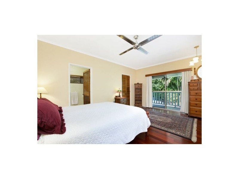 149-153 Hillview Crescent, Whitfield QLD 4870