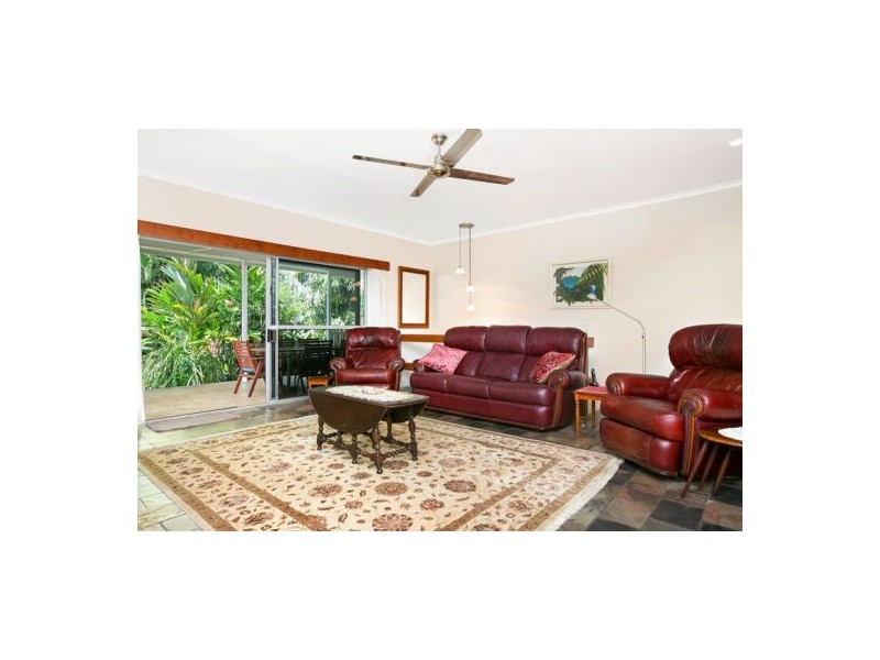 149-153 Hillview Crescent, Whitfield QLD 4870