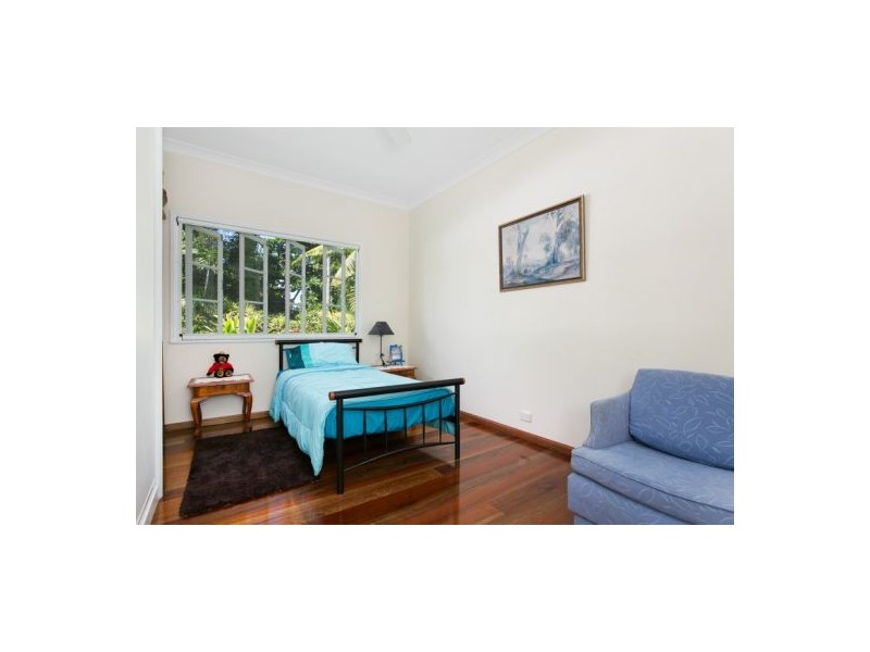 149-153 Hillview Crescent, Whitfield QLD 4870