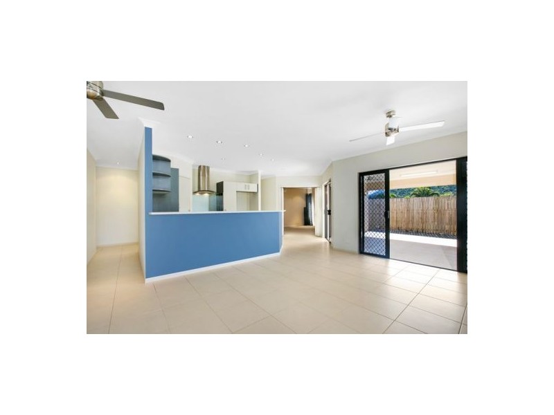 9 Smoko Close, Brinsmead QLD 4870