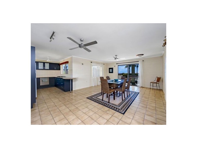 249 O’Shea Esplanade, Machans Beach QLD 4878