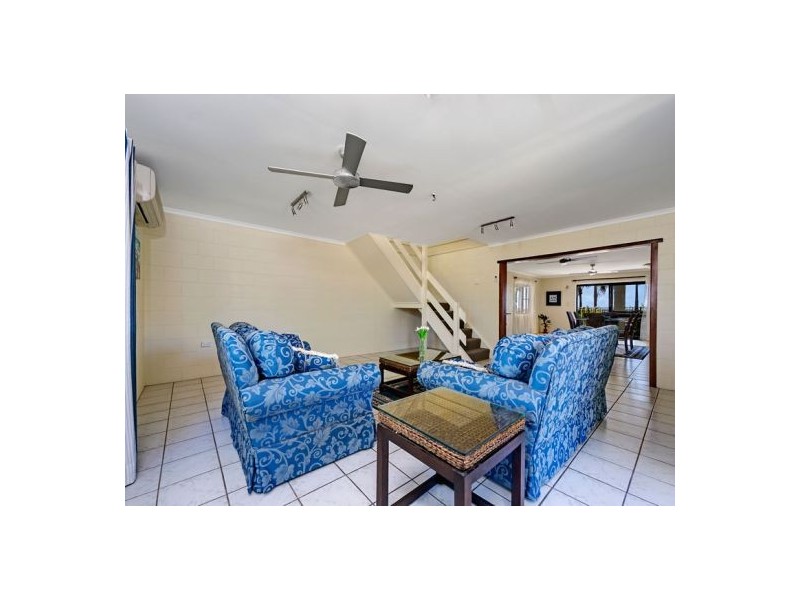 249 O’Shea Esplanade, Machans Beach QLD 4878