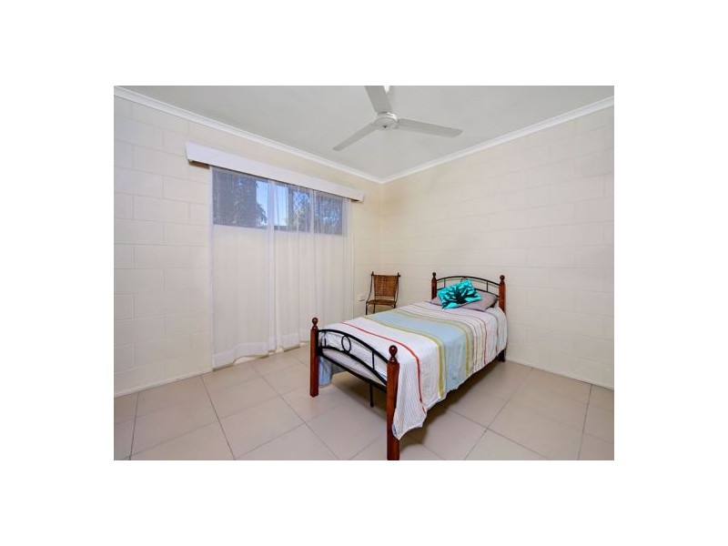 249 O’Shea Esplanade, Machans Beach QLD 4878