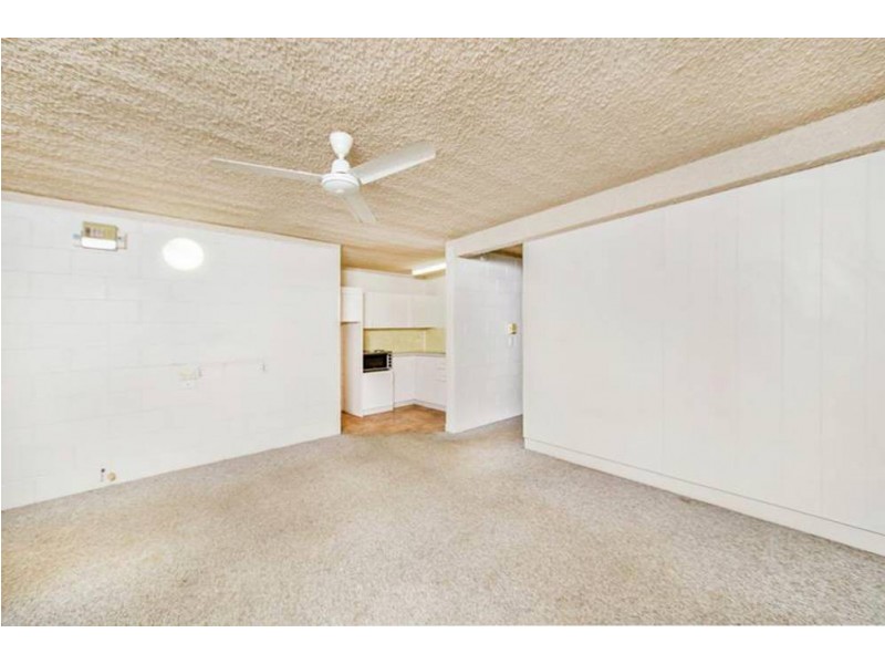 15/99 Digger Street, Cairns North QLD 4870