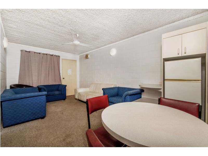 11/99 Digger Street, Cairns North QLD 4870