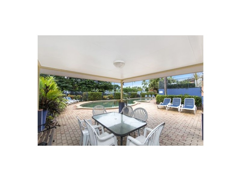 18/275 The Esplanade, Cairns North QLD 4870