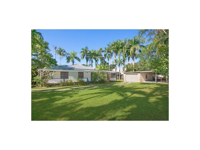 25 Nolan Street, Whitfield QLD 4870