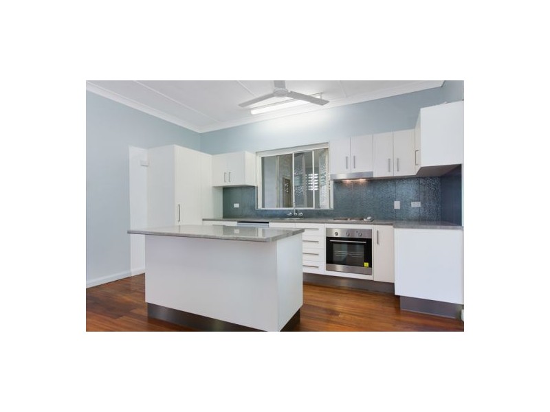 25 Nolan Street, Whitfield QLD 4870