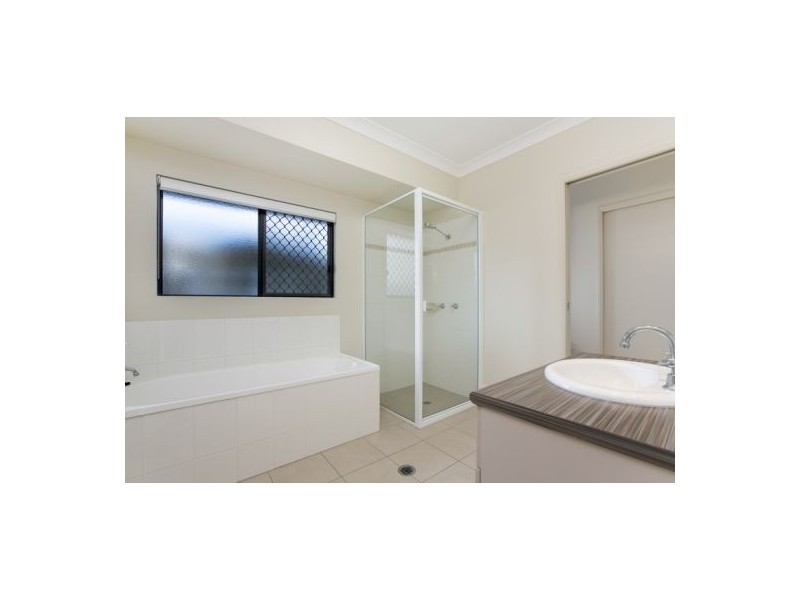 5 Kaban Grove, Trinity Park QLD 4879