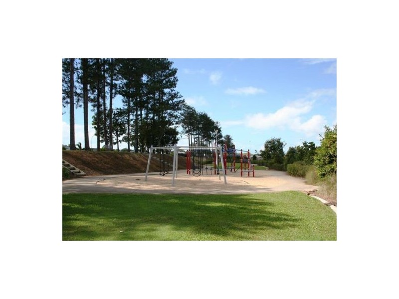 5 Kaban Grove, Trinity Park QLD 4879