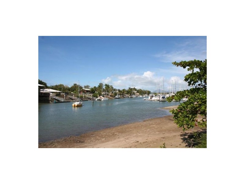 5 Kaban Grove, Trinity Park QLD 4879