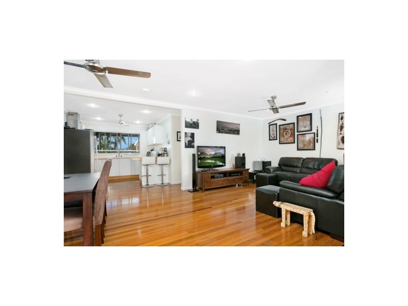26 Bradford Street, Whitfield QLD 4870
