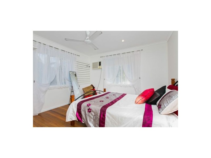 26 Bradford Street, Whitfield QLD 4870