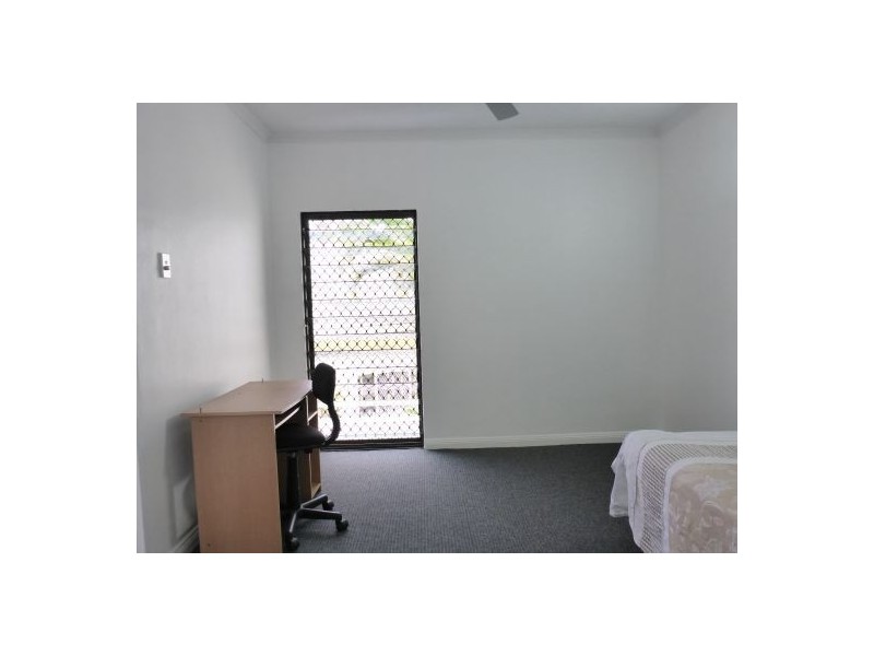 5/221 LAKE ST, Cairns North QLD 4870