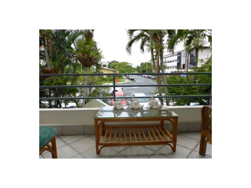 5/221 LAKE ST, Cairns North QLD 4870