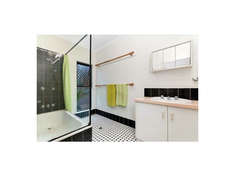 17 Balmoral Close, Mount Sheridan QLD 4868